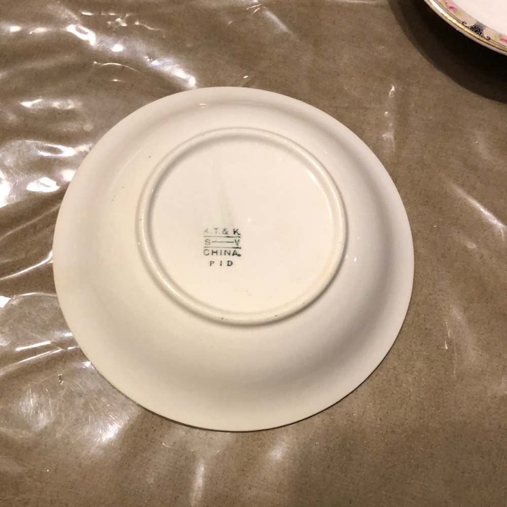 Beautiful Vintage Pink Rose China Plates - Picture 3 of 7